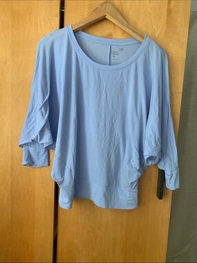 Beautiful blue GapFit Breathe Athleisure Top - Size XS